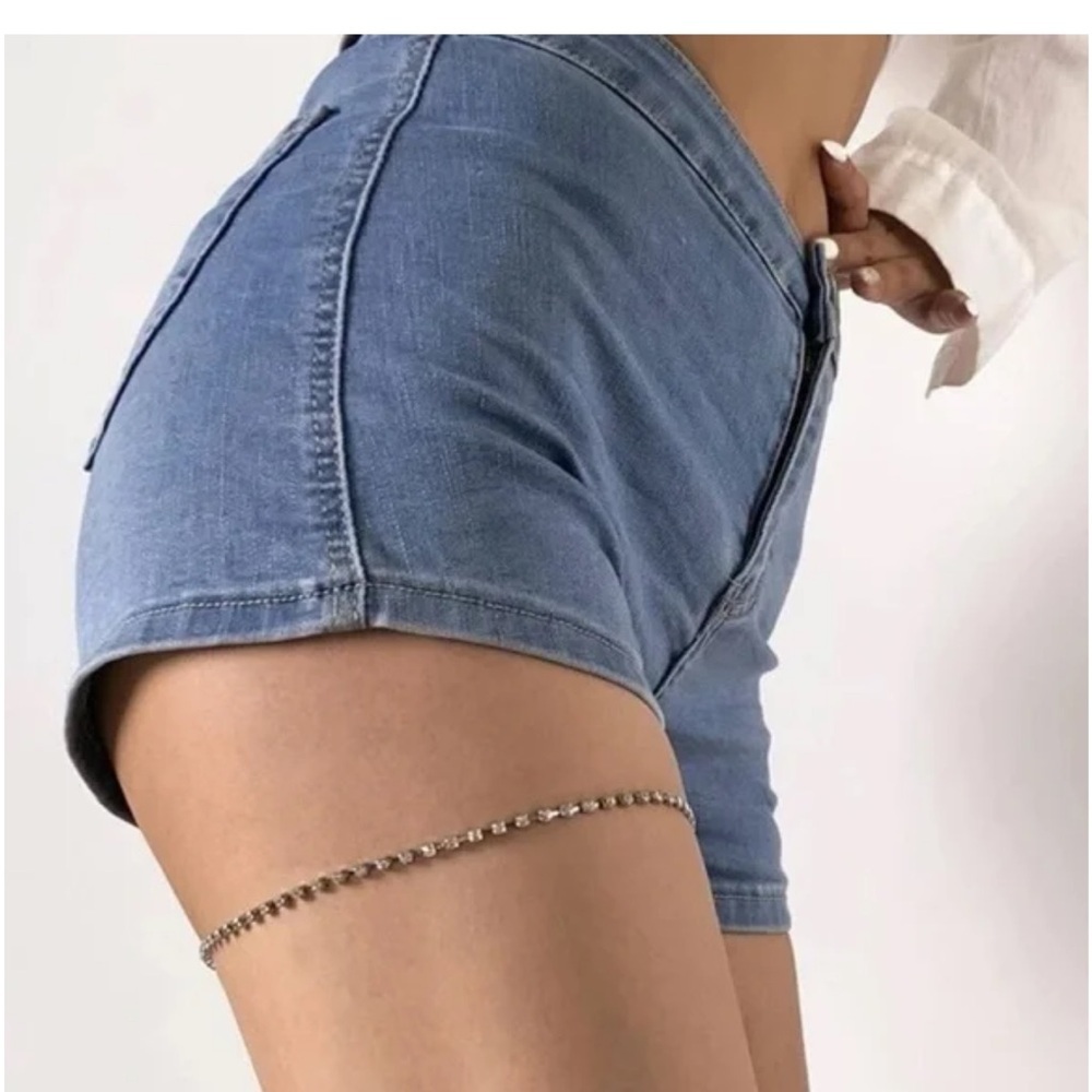 Rhinestone Leg Chain - Picture 2 of 4